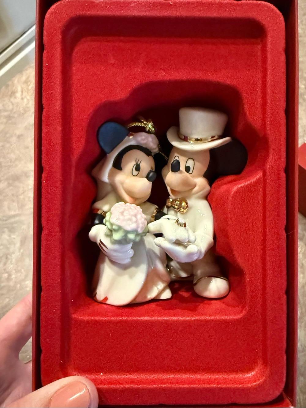 Lenox Disney Showcase Collection - Minnie's Dream Wedding